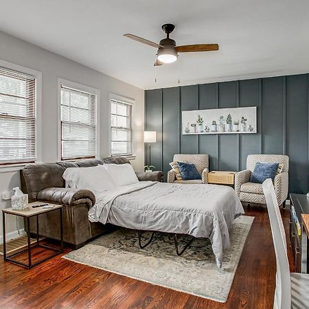 Chic Home With Huge Grassy Yard 7 Mins To Arrowhead Stadium Independence Eksteriør billede